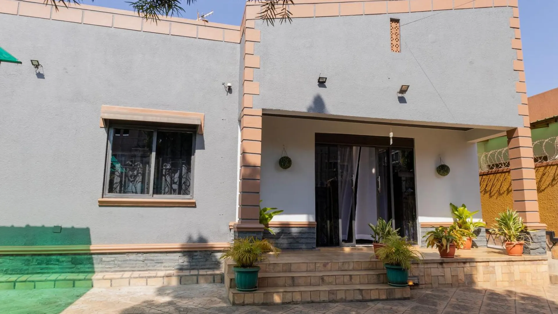 بيت للعطل Jk Cozy Homes Ug كامبالا